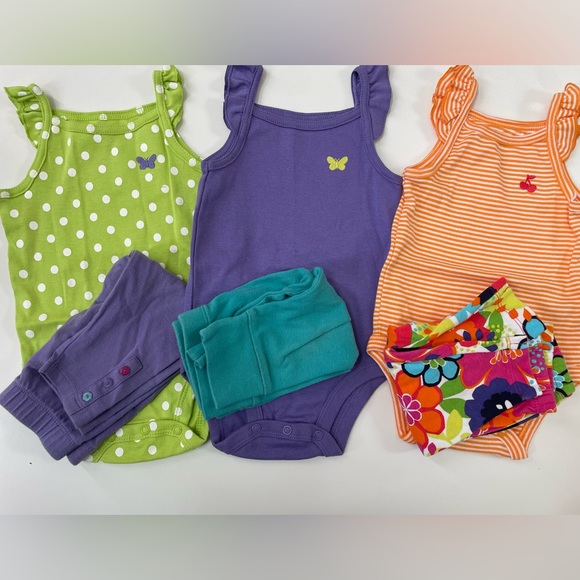 6 Month Baby Girl Bundle -4 outfits plus hoodie! BabyGap/Carters 9 items!! - Picture 6 of 7